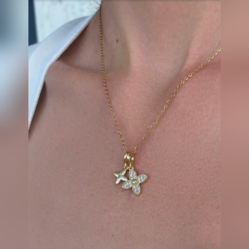 Stainless Steel Sparkly Gold Flower Pendant Necklace - Picture 5 of 12